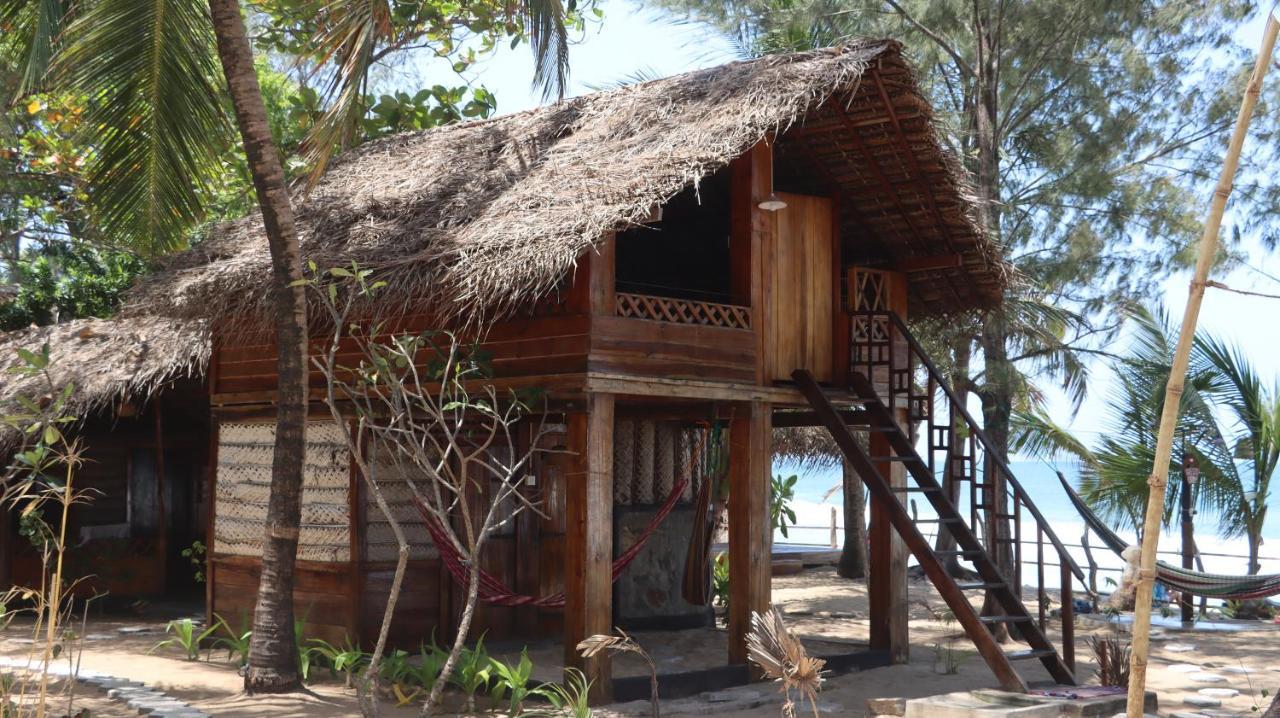 Watermusic Arugam Bay Hotel Екстериор снимка